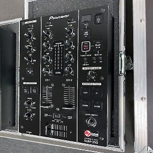 Pioneer DJM-350 + kohver: MÜÜDUD
